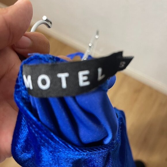 Motel Velvet Tank Mini Dress Blue - Picture 4 of 7